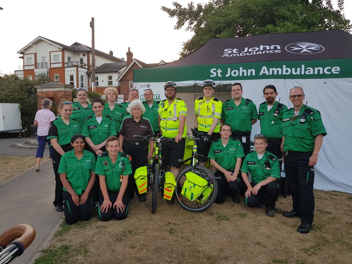 JamieOB43606774's tweet photo. @SJASouthEastCRU thank you to the 2 x CRU in attendance today @carnivalfarnham , great presence with lots of PR and visual presence to which was noticed by a lot of people.  You did a great job, thank you guys https://t.co/zqgrXmjrXz