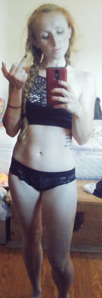 EtherealLexa12's tweet photo. Bout to hop in the shower w. #Alpha. Worked My ass off today. Been running around Sweating My ass off. Time to relax w. My man.

#findom #findomme #efdp #cashcuck #cuck #cuckold #superiorcouple #alphacouple @RTP1G @RTfaggot @RTGhouI @SlimerRT https://t.co/73NnHdFPWd
