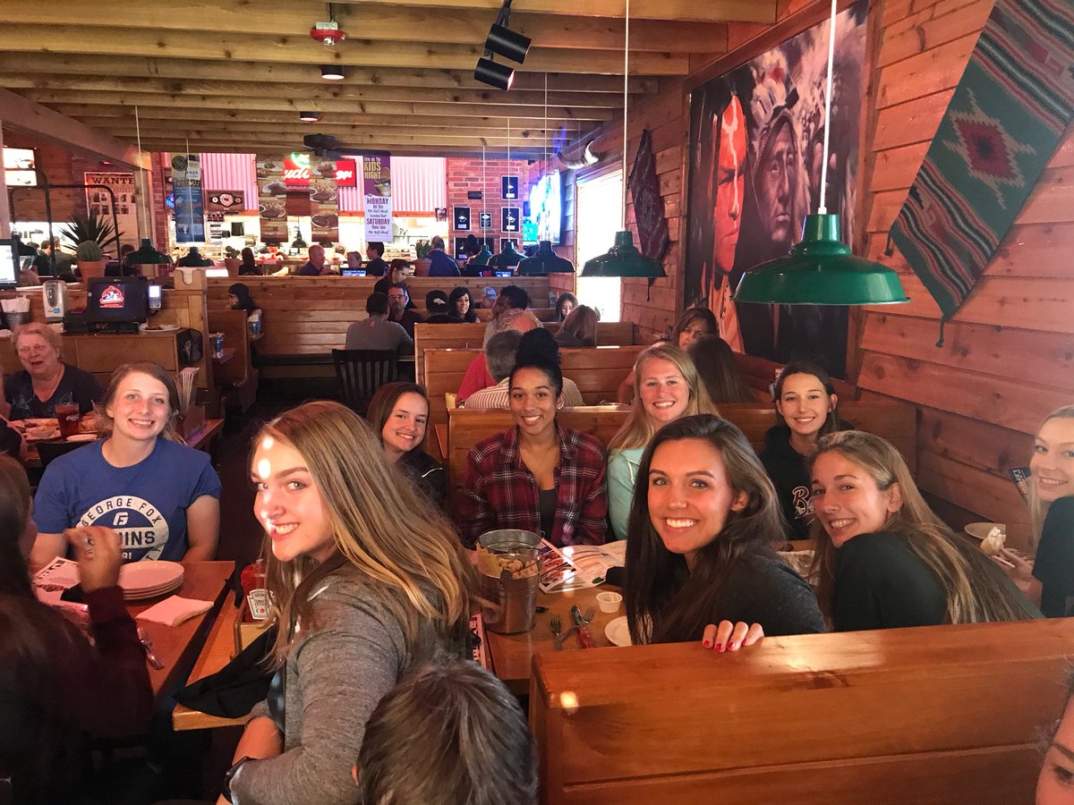 dschelkopf90's tweet image. Northwest Bullets 18s fueling up for Championship Sunday! #nwbullets