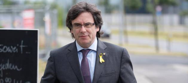 La fianza del procés: 2,1 millones a Puigdemont y su ex Govern. 48 h. de plazo o embargo de bienes Dg-zYtrW4AEffZI