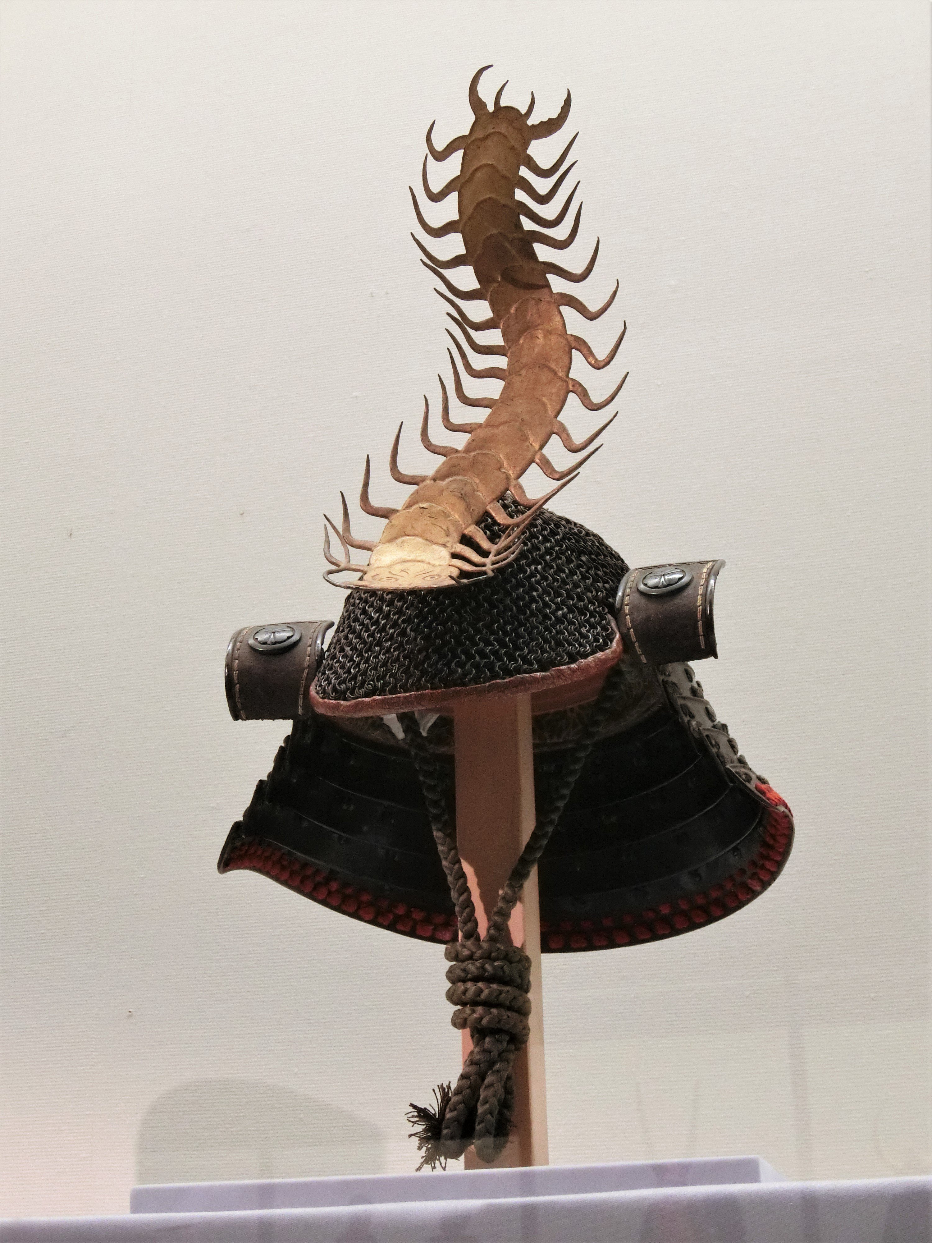 ムカデ　百足　兜前立　前立だけ　 等身大 鎧兜 武具 ムカデ 百足 兜前立 前立だけ 等身大 鎧兜 武具 - メルカリ
