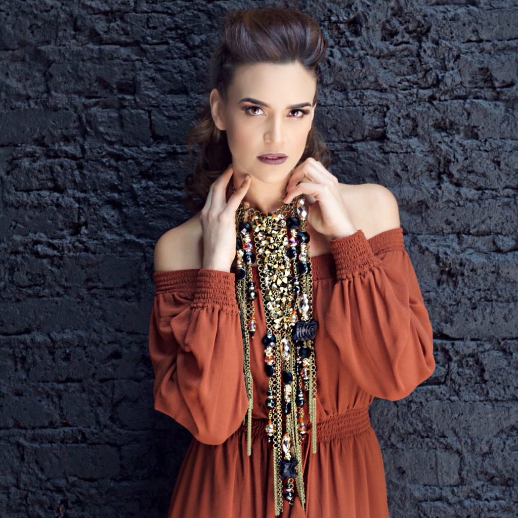 Elisa Najera Nuestra Belleza México 2007, conductora, modelo y empresaria será la conductora de Letras en Tacones,boletos a la venta en Fundación Cima en el teléfono: 55749058 #LetrasEnTacones <a href="/elisanag/">Elisa Najera</a> <a href="/germanrenko/"></a> <a href="/elizapuentee/">Eliza Puente</a> <a href="/ANAGOFFIN/">ANA GOFFIN</a> <a href="/deniseramosm/">Denise Ramos 👠</a> <a href="/marthacarrillo/">MARTHA CARRILLO</a> <a href="/adriesteva/">adriana esteva</a>