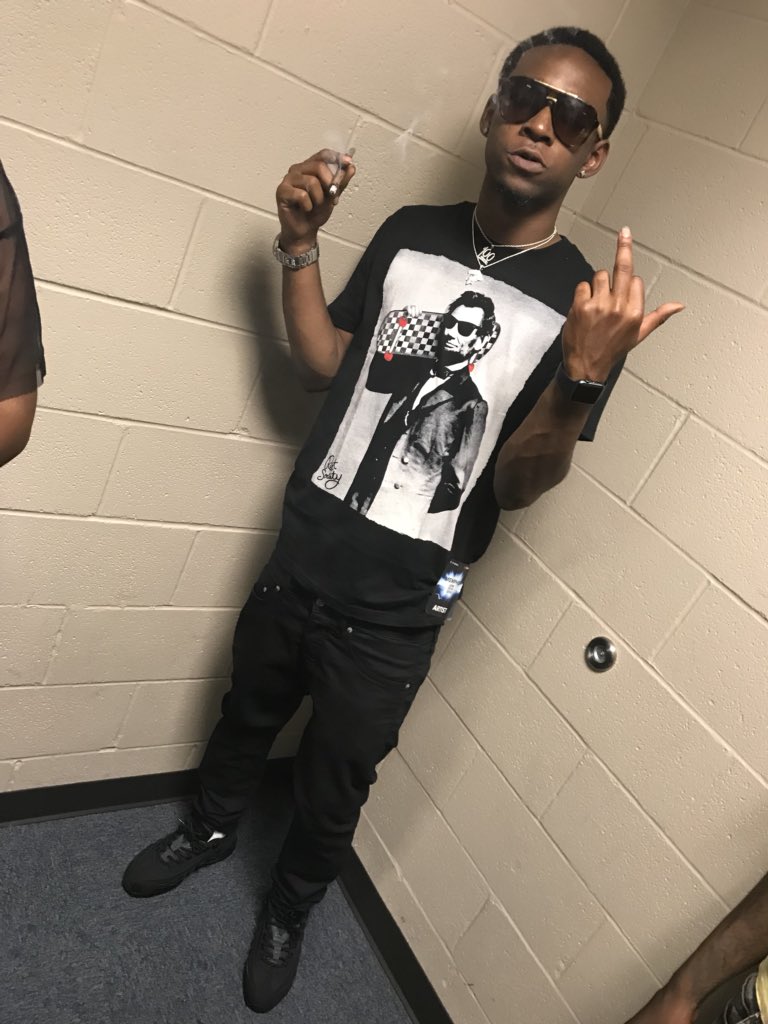 macmaun's tweet photo. Like a pound I’m bust down a Rollie 🖤🏚💰 #BlocNation #FreeMyBrothers #GottiBash https://t.co/ao4L3YPifh