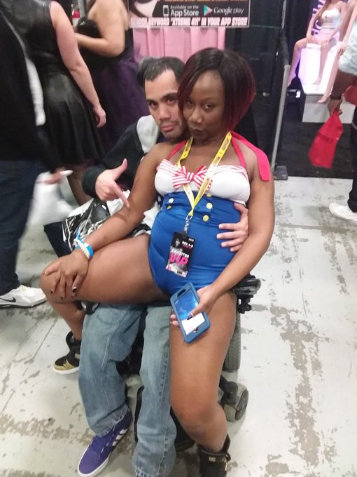 @kenya_sweetz #fans #friends #FanSign #EXXXOTICA NJ https://t.co/DVVgbeX92t<a class="tags" href="/tag/kenya_sweetz">@kenya_sweetz</a><a href="/tag/fans"class="tags">#fans</a><a href="/tag/friends"class="tags">#friends</a><a href="/tag/fansign"class="tags">#FanSign</a><a href="/tag/exxxotica"class="tags">#EXXXOTICA</a>