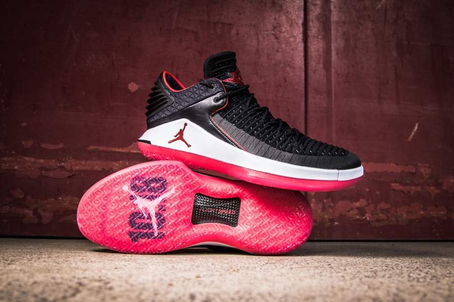 STEAL💥

Air Jordan XXXII Low 'Bred' $92.49 bit.ly/2yNYCpI use code SOLSTICE5