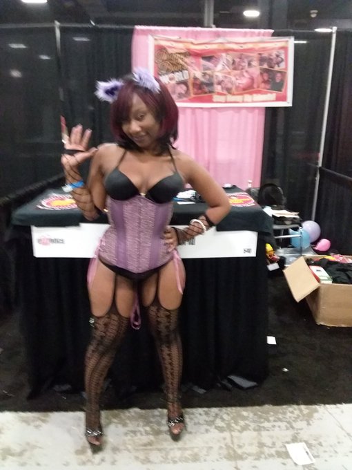 My purple corset and kitty ears EXXXOTICA NJ 😸😸😸😸😸💯💯💯 https://t.co/VeD34ITDhr<a href="/tag/twerk"class="tags"><span>#twerk</span></a><a href="/tag/sailor"class="tags"><span>#sailor</span></a><a href="/tag/onesie"class="tags"><span>#onesie</span></a><a href="/tag/mylyfeasanadultactres"class="tags"><span>#mylyfeasanadultactres</span></a>