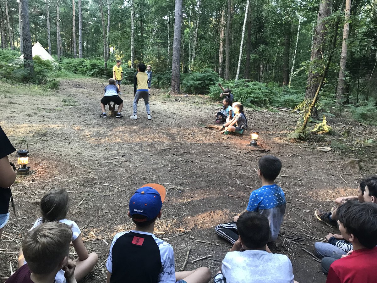 YH_Trips's tweet photo. A great end to a fun filled day @BushcraftOnline with ‘Bushcraft’s Got Talent’ #comedy #YorkHouseY5 https://t.co/QgE1e96x0s