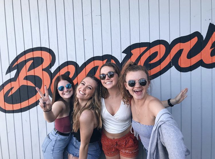 Cheering extra loud for <a href="/BeaverBaseball/">Oregon State Baseball</a> today! GO BEAVS ⚾️🖤✨