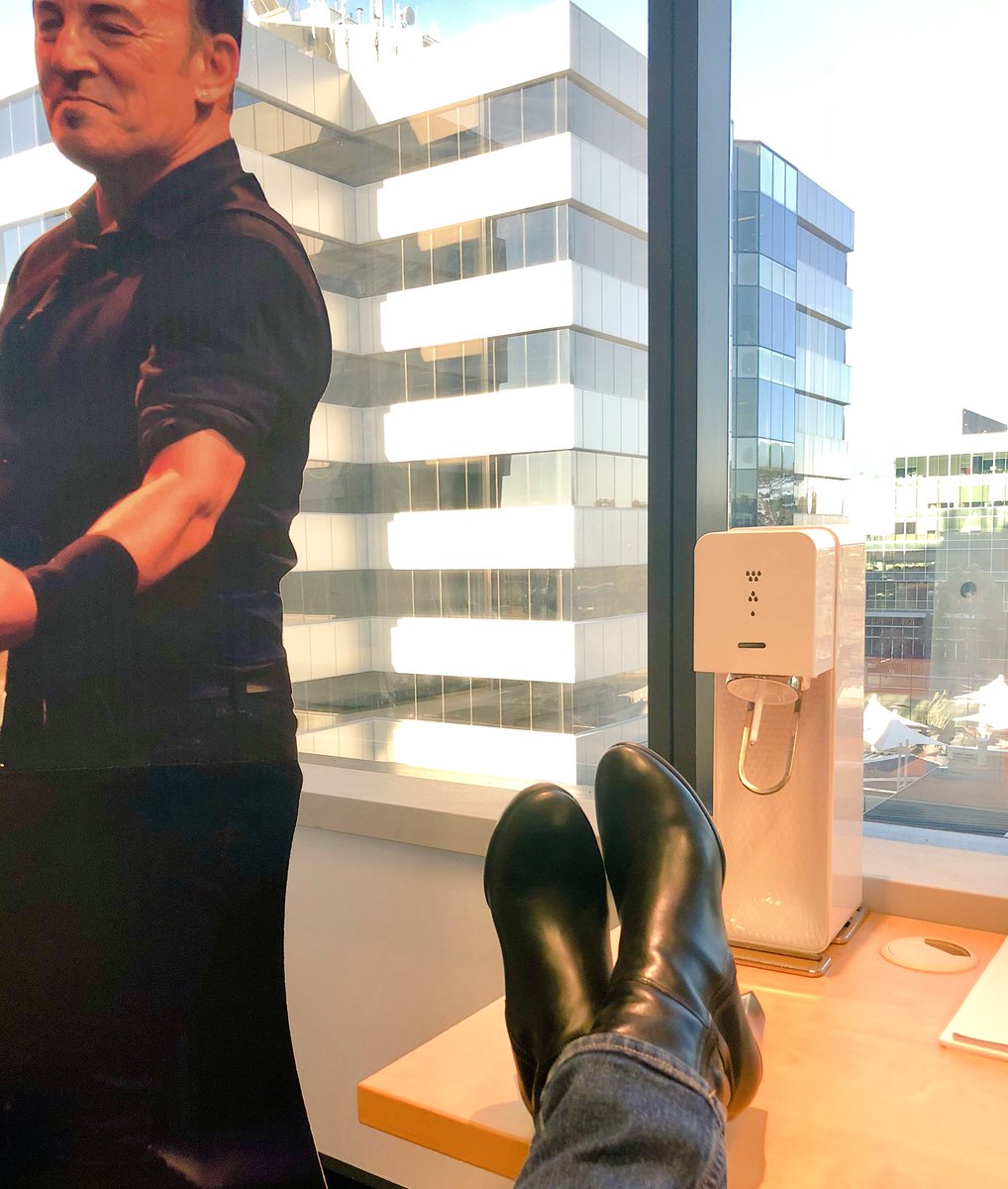 LisJacqs's tweet photo. @ScottJKyle1 Greetings from Sydney! Bit late to the feet up party, but here it is. Me and Bruce chilling in the office. A bit of peace in the chaos of end of financial year dramas. And happy (belated) birthday, Scott 🎈👍 https://t.co/f1iQCDCkXF