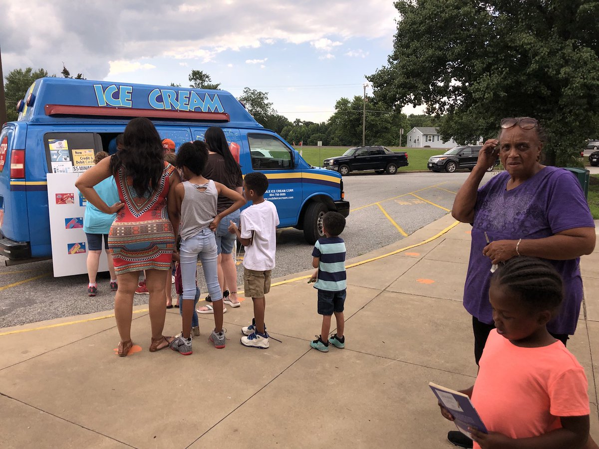 Our summer reading days help us #crushtheslide not just #preventtheslide! Free books and ice cream for every student! Special thanks to <a href="/KPCook26/">Kristle Cook</a> for being our special guest reader! 📚❤️#awesomeACES