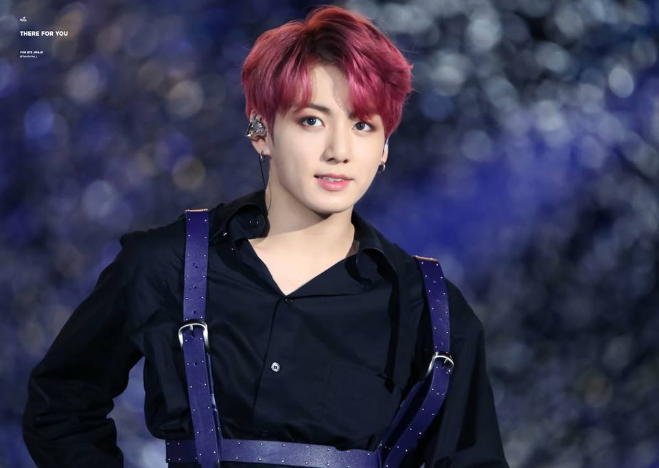 Idont_Beautiful's tweet photo. Un aplauso de que el Kookie POR FIN se pinto todo el cabello 👏👏
AHORA EMPIEZA LA REVELACIÓN DE ARCOIRIS EN SU CABELLO!! 💞🙈 https://t.co/d2vqFLScCi