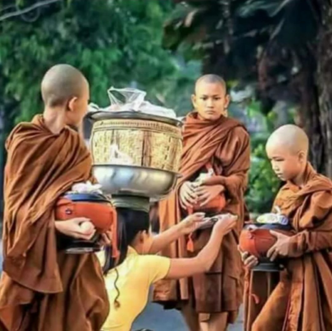 မဂၤလာ နံက္​ခင္​း ​ေလးပါ ခင္​ဗ်ာ