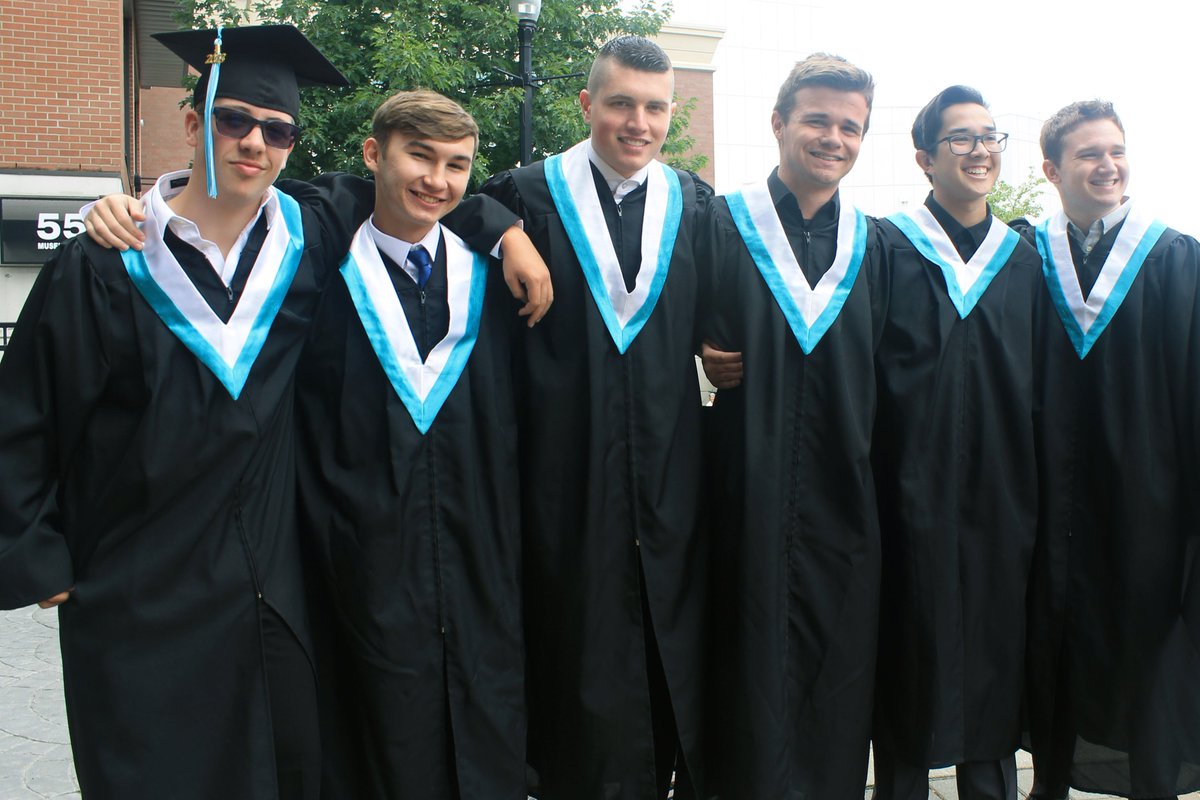 tamaracunning's tweet photo. Congrats Class of 2018! Students at Wellington, NDSS, John Barsby &amp; Dover Bay graduated today. #nanaimo @sd68bc @NanaimoBulletin https://t.co/I5ldAdkg9K