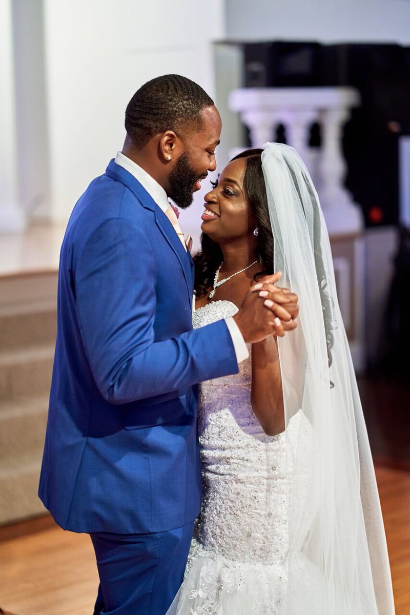 mrs_rashae's tweet photo. #TheRossWedding 🖤✨ https://t.co/rj9XZ6B56y