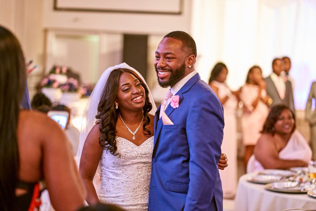 mrs_rashae's tweet photo. #TheRossWedding 🖤✨ https://t.co/rj9XZ6B56y