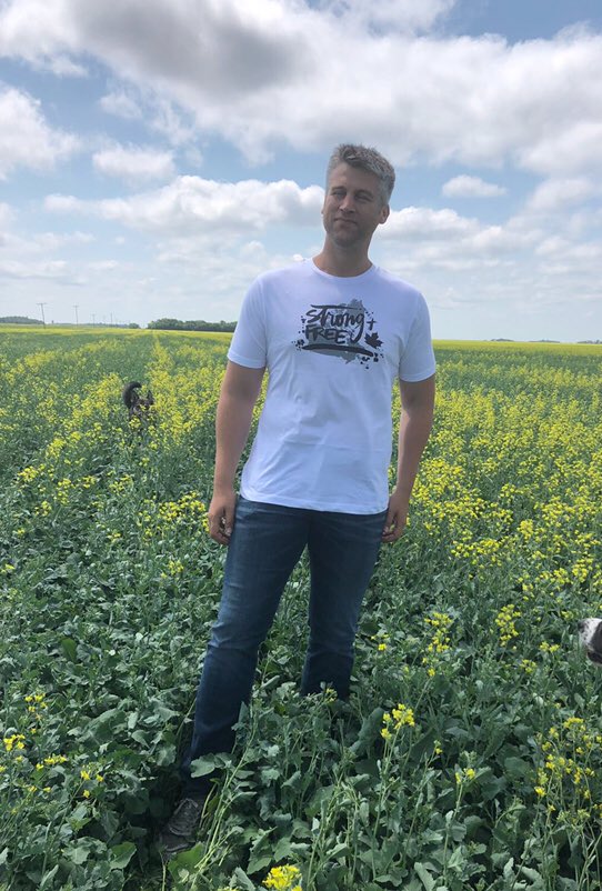 FitCityJordan's tweet photo. Making a dream come true thanks to Kal Barteski. #KBScript
https://t.co/iCfb69DmKW
$2 to Society of Manitobans with Disabilities
$2 Siloam Mission
$2 Polar Bear Fund
$1 Hull’s Haven https://t.co/twDvvS1ICB