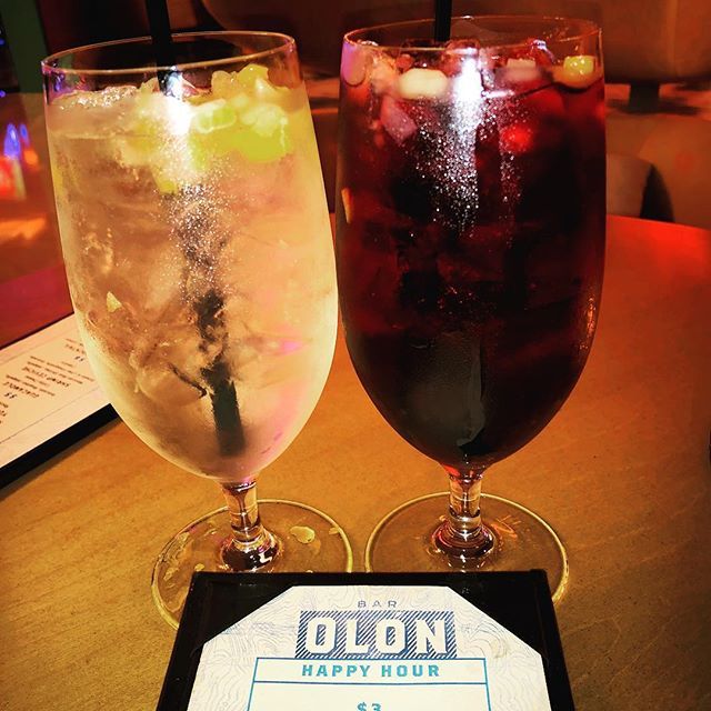 Bklynzizi's tweet photo. #olon #olonrestaurant #happyhour #sangria #redwine #whitewine #cocktail #cocktails #bklynzizi #tropicanaac #tropit https://t.co/iWzjXEUSIg