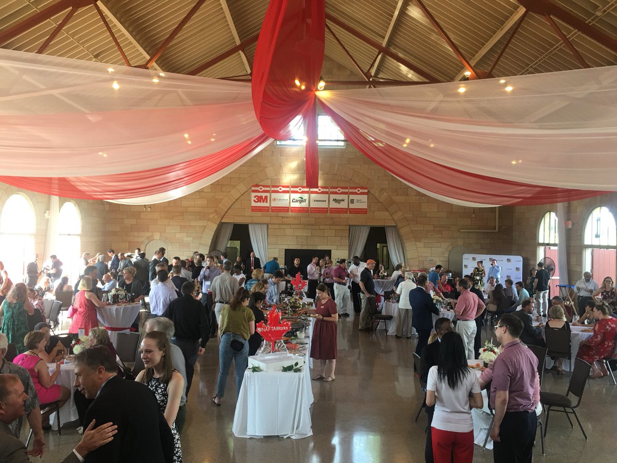 EllieGrayCanada's tweet photo. Great turnout for #CanadaDay in #mysaintpaul! We couldn’t have done it without all of our partners! #CanadaInMN #NAFTAworks https://t.co/SsjVzW9PTr