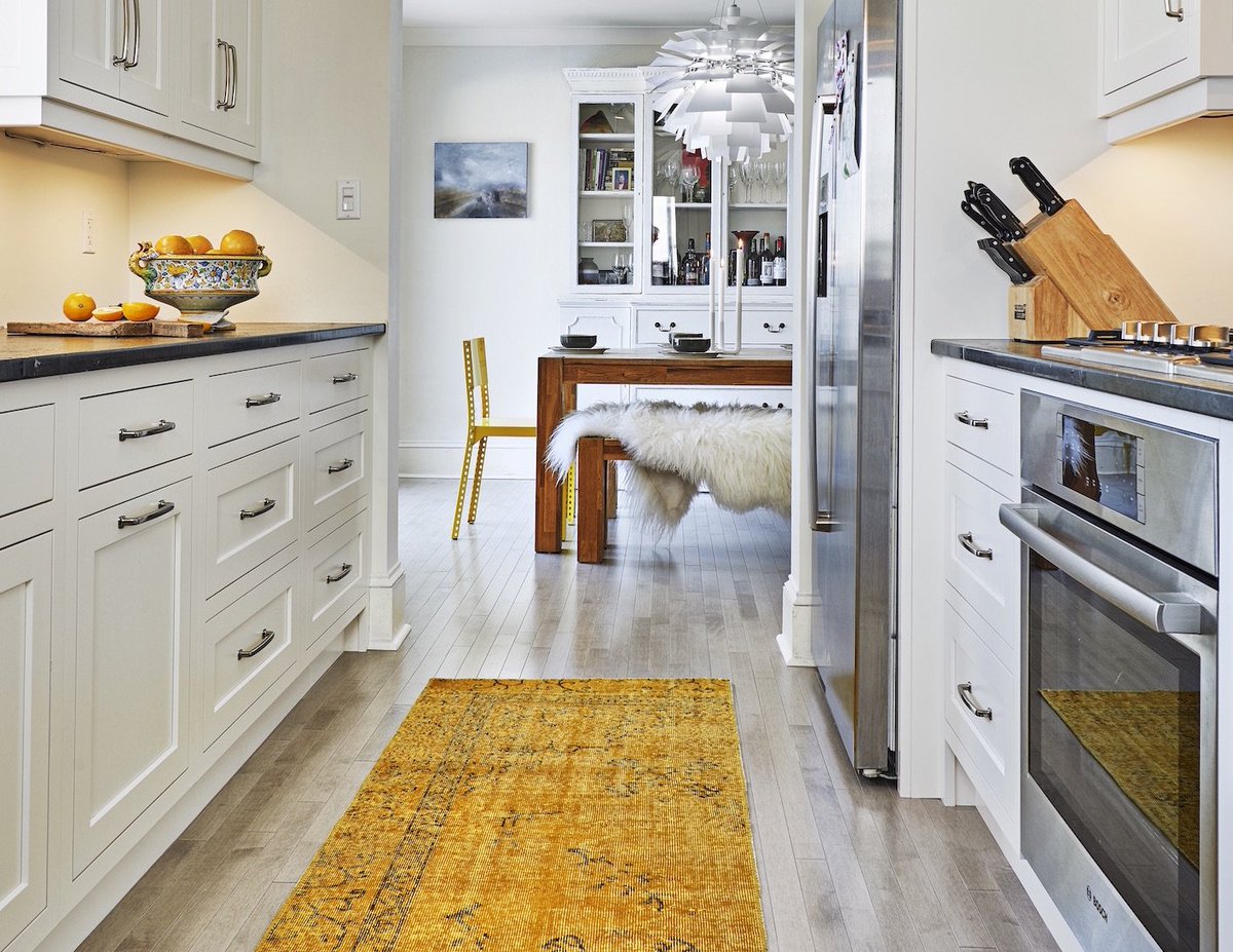 Rugs are one of the most transformative elements in a room. A rug elevates an interior with colour, texture, pattern and luxury.  refinedmagazine.ca/article/rugs-f… <a href="/Hwaughpitts/">heather waugh pitts</a> Photos: <a href="/DavidMuirPhoto/">David Muir</a>