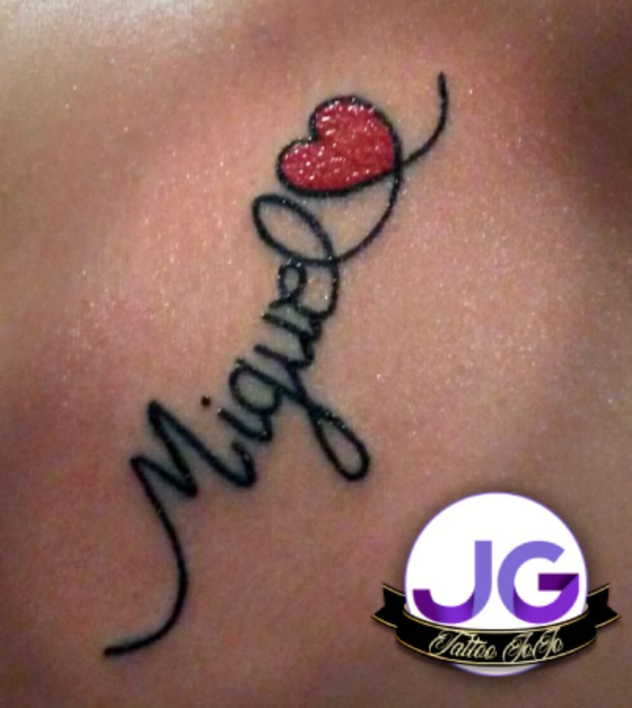 Miguel with a heart!

#tattoojojo #jojo #joannagutierrez #tat2jojo #tat2_jojo #migueltattoo #nametattoo #hearttattoos #simpletattoos #collarbonetattoos #chesttattoos #girlytattoos #miguel #lettering #tattoos #inked #ink #inkmaster