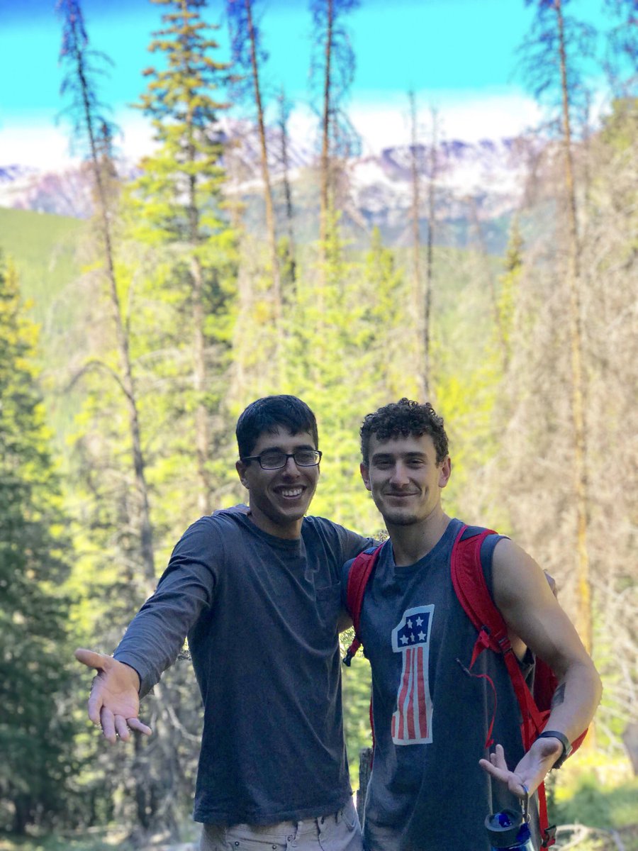 JesseRoy_8's tweet photo. aye yo it’s my best friends 20th b day. @gnarly_nav he toooo smooth w it now babyyyy💥🔥💯🍑🍾🤑 https://t.co/uDrcmF2g3r