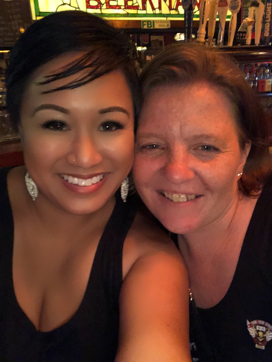 KimberlyArcila's tweet photo. #tbt @AwakenedNovel #ExperienceWeekend One of the best parts of the weekend is finally meeting my fellow fan friends from around the world!! Wish I got pics with everyone, but I was too busy enjoying the moments! Had a great time nonetheless 💕 Love you ALL https://t.co/nqvwY84H2d