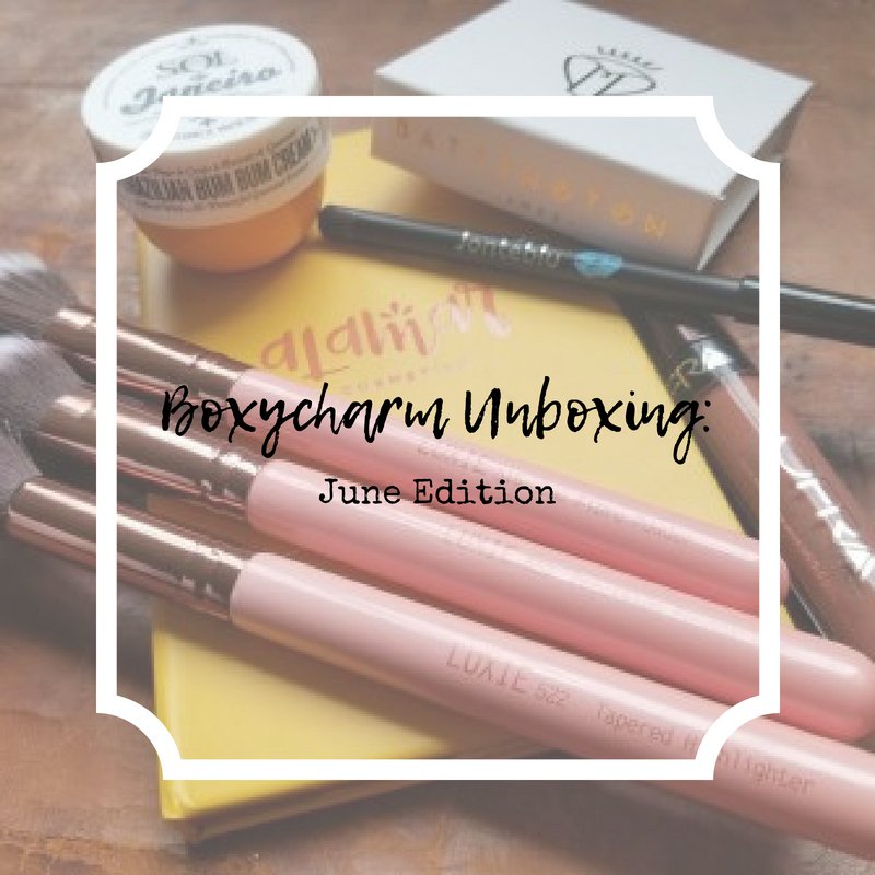 SINCERELEE71's tweet photo. One of my favorite parts of the month... unboxing my @boxycharm :) Lil present to myself! #BoxyCandy #boxyqueen https://t.co/SrFSB82x7l