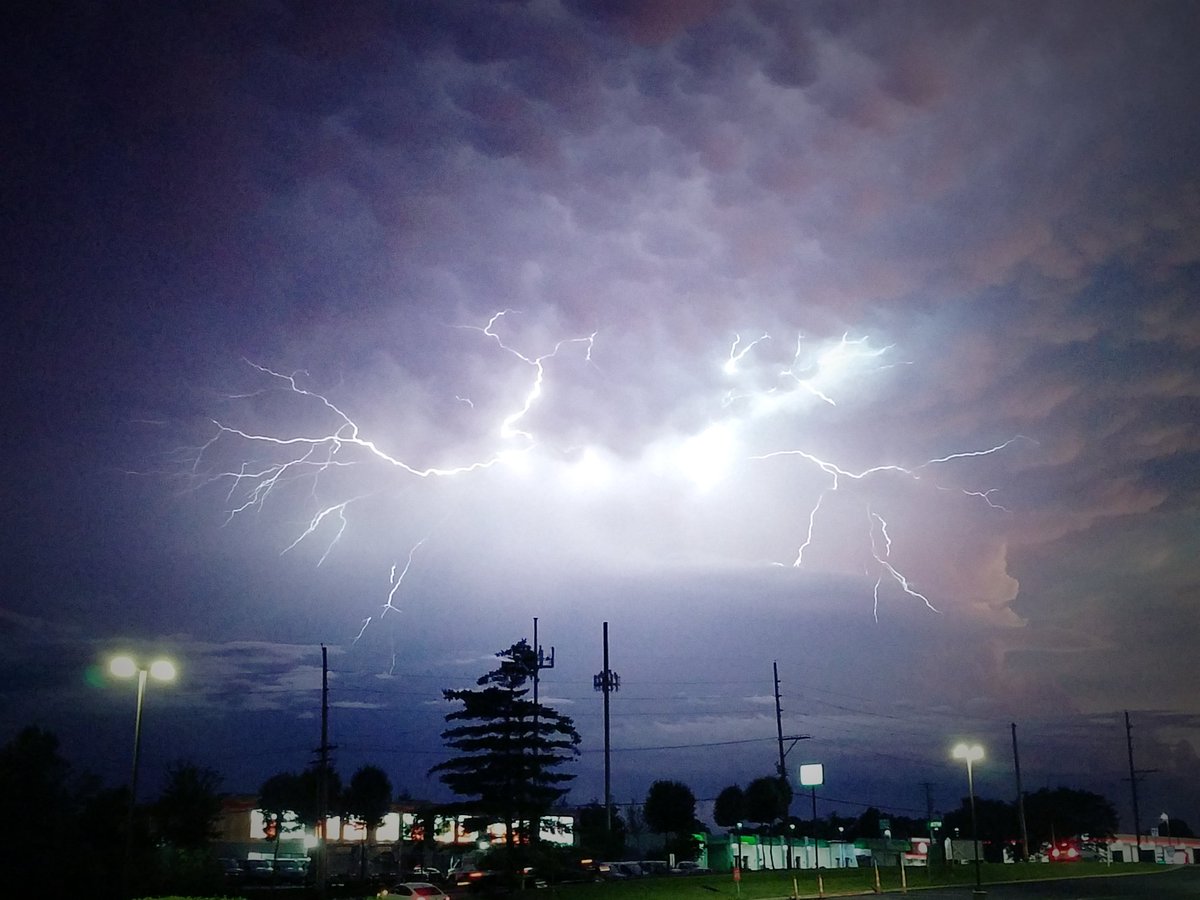 schweba's tweet image. Early fireworks in Ballwin