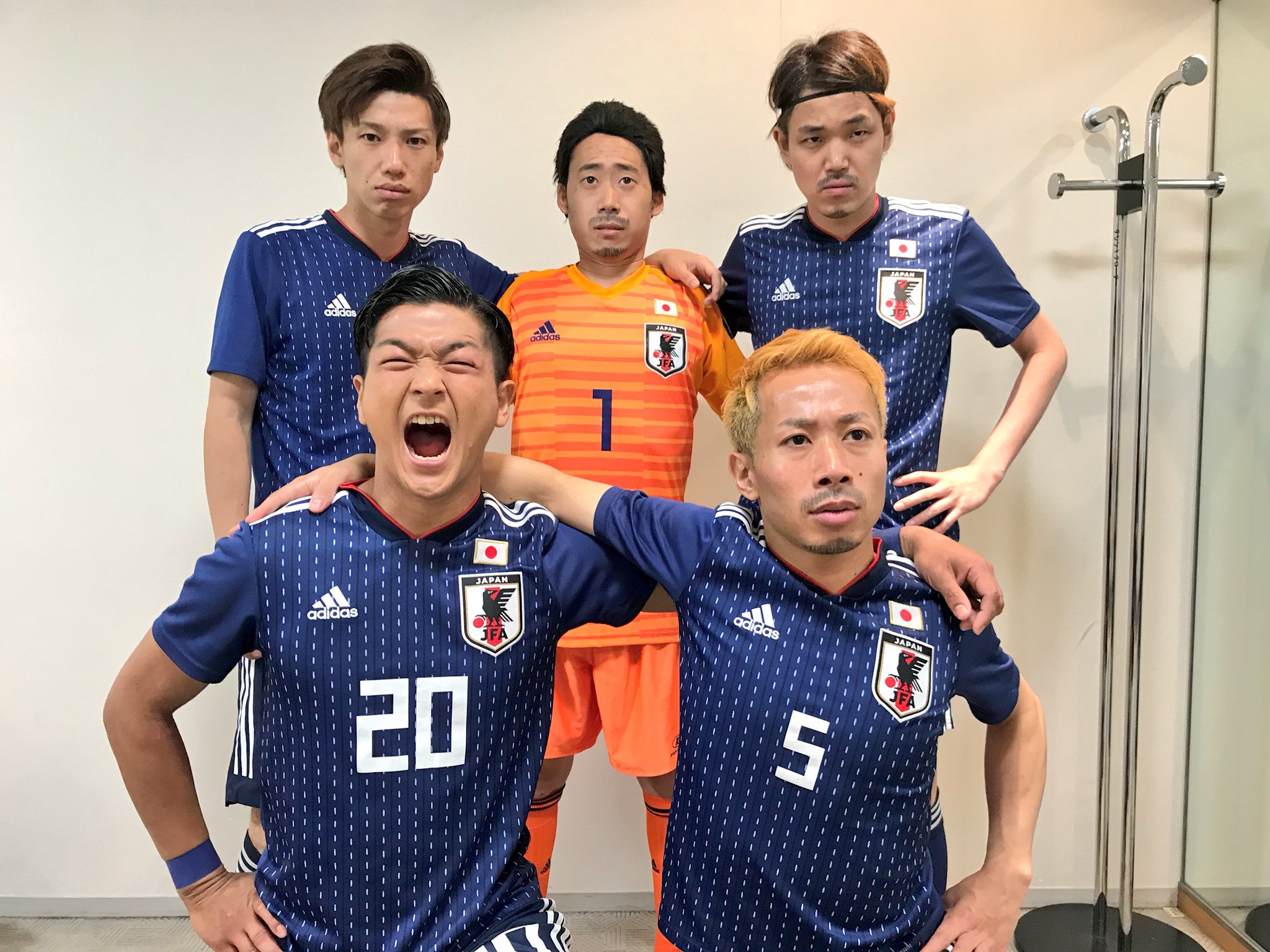 アモーレ橋本 フジテレビ ノンストップ 今日もご視聴ありがとうございました ものまねjapan 新加入の川島永嗣選手です 香川選手はベルギー戦に向け温存中 ノンストップ フジテレビ ものまねjapan サッカー日本代表 Worldcuprussia18