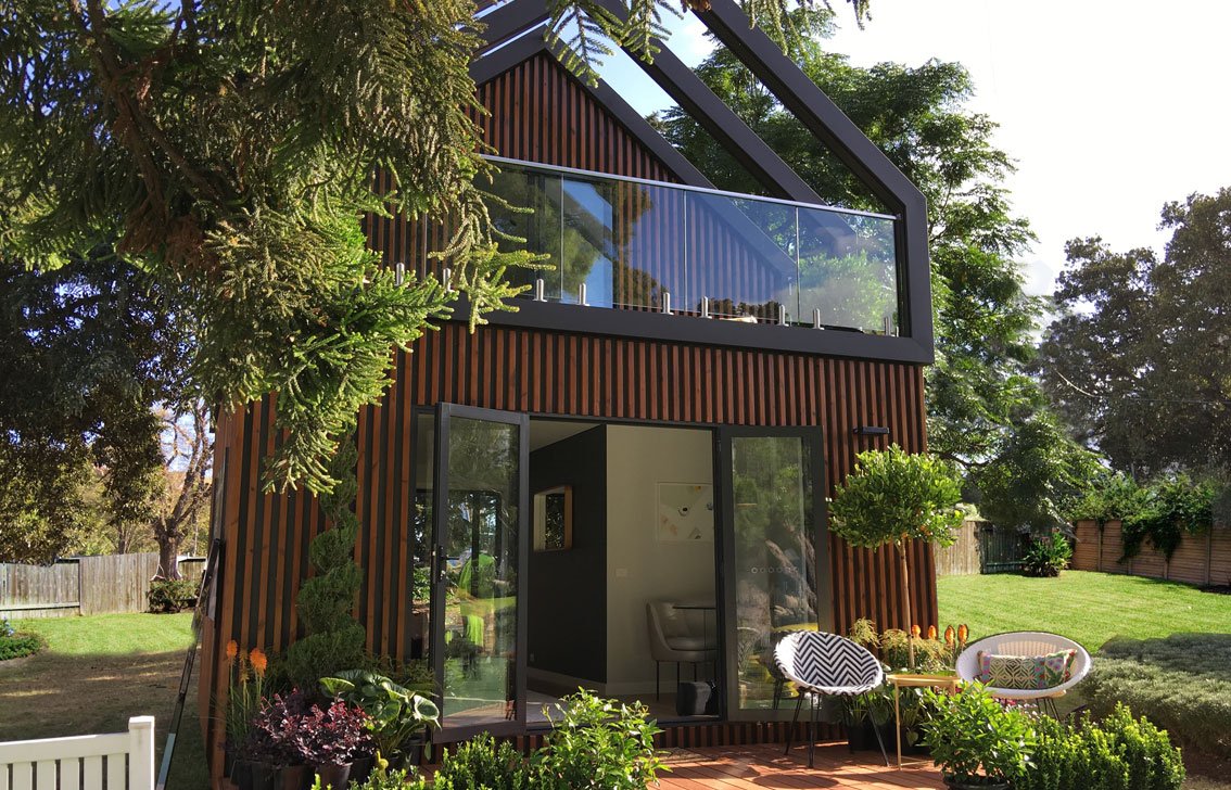 ReliefLans's tweet photo. Our next LAN is fundraising for @KidsUnderCover, but did you know they also run a social enterprise, Nestd Homes? Tiny Homes doing great good! https://t.co/OLq3mXrKOd https://t.co/JhlXTenyaC