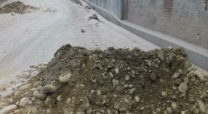 SyedWilayat1's tweet photo. @DrSyedSehrish this is what we the people residing on NASRULLAHPORA-WADWAN road are getting (mud)for the development of roads. I request you and MLA BUDGAM @RuhullahMehdi Kindly pay attention towards it. As neither the government nor the officials are paying any attention to it. https://t.co/bikIZhEUYU