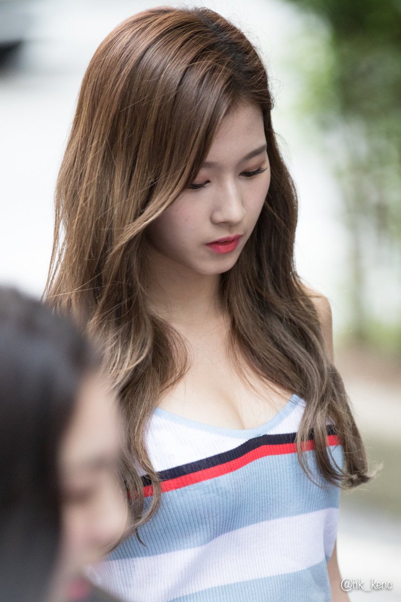 hk_kenc's tweet photo. 180629 #트와이스 #TWICE #사나 #Sana @JYPETWICE https://t.co/wwdaqtTuzd
