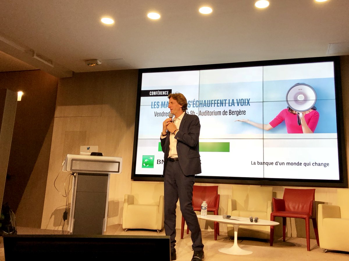 EnjoyDigitAll's tweet photo. 🗣💡 #ConfComBNPP @BertrandCizeau introduit la conférence, "La #voix est une étape de + vers le #seamless, c'est une occasion d'interface pour les #marques, c'est donc un sujet d'image &amp; de #relationclient." #voice #UX #UI #LIVETWEET https://t.co/pPE8R7HowG
