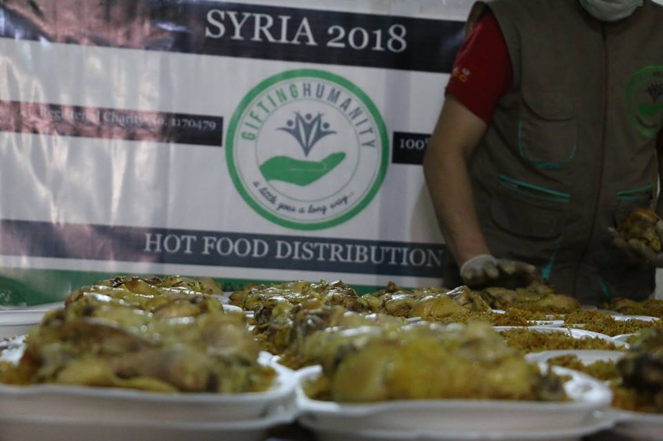 GiftingHumanity's tweet photo. Hot food distribution victims of Ghouta in Syria - 24th 25th and 26th June 2018.
https://t.co/o36i46kGyZ
https://t.co/Byl89sNE3T
https://t.co/UPIiLgd1yE

#GiftingHumanity #Poverty #Leicester #Charity #Poor #Help #togetherness, #Aid #Foodpacks #WaterPumps #Community #Syria https://t.co/xKj0hUz0oK