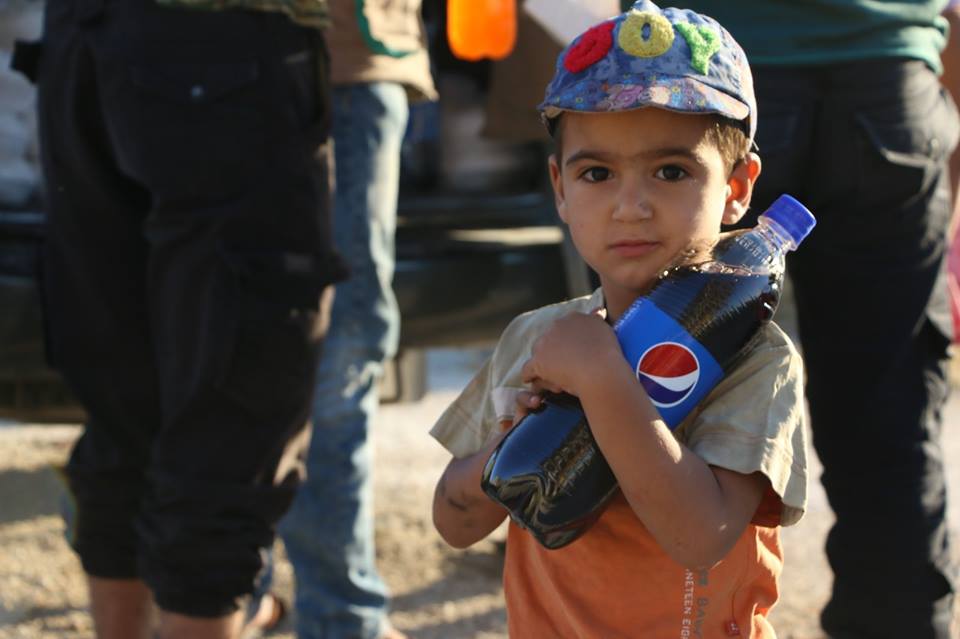 GiftingHumanity's tweet photo. Hot food distribution victims of Ghouta in Syria - 24th 25th and 26th June 2018.
https://t.co/o36i46kGyZ
https://t.co/Byl89sNE3T
https://t.co/UPIiLgd1yE

#GiftingHumanity #Poverty #Leicester #Charity #Poor #Help #togetherness, #Aid #Foodpacks #WaterPumps #Community #Syria https://t.co/xKj0hUz0oK
