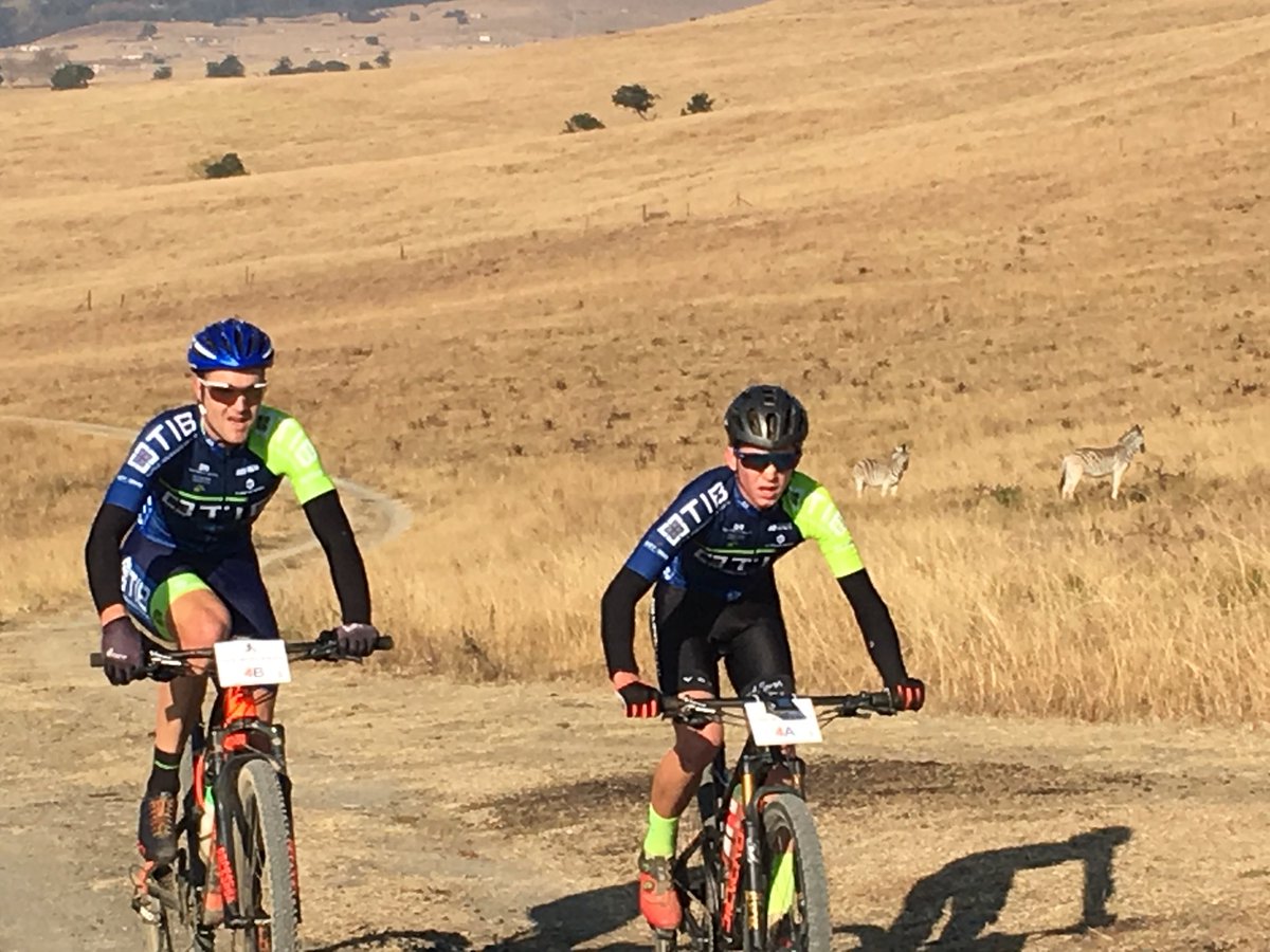 jaynoryan's tweet photo. #midlandsstagerace....@Andrewhillracin and @Henryliebenberg in the lead through Thurlow https://t.co/yHXbJJPGzR