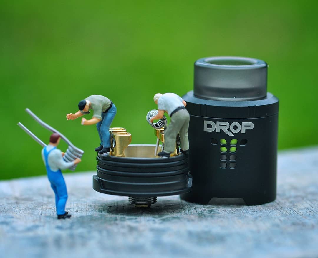 everzontech's tweet photo. Prepare coil ๐ป
Product: Digiflavor Drop RDA
๐ทCute Picture from @supermini_mo
#digiflavor #droprda #fifaworldcup #fifaworldcup2018 #vapelove #girlswhovape #vapeus #vapeuk #ecig #vape #vaperussian https://t.co/uySvTASt98