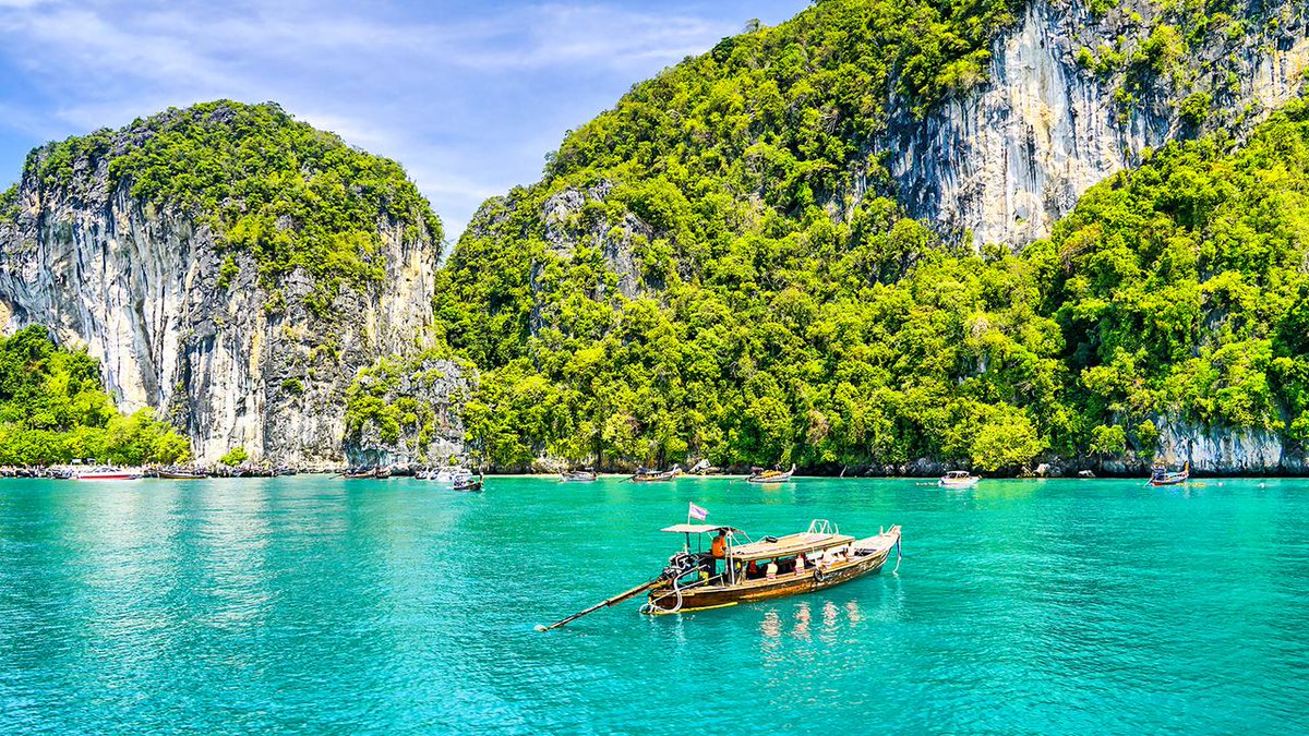 "With movie-worthy cruising grounds, sunny winter days and a thriving party scene, Phuket is the perfect playground for superyachts." <a href="/boatint/">BOAT International</a> international #yacht #yachting #yachtlife #phuket #superyacht

 boatinternational.com/destinations/r…