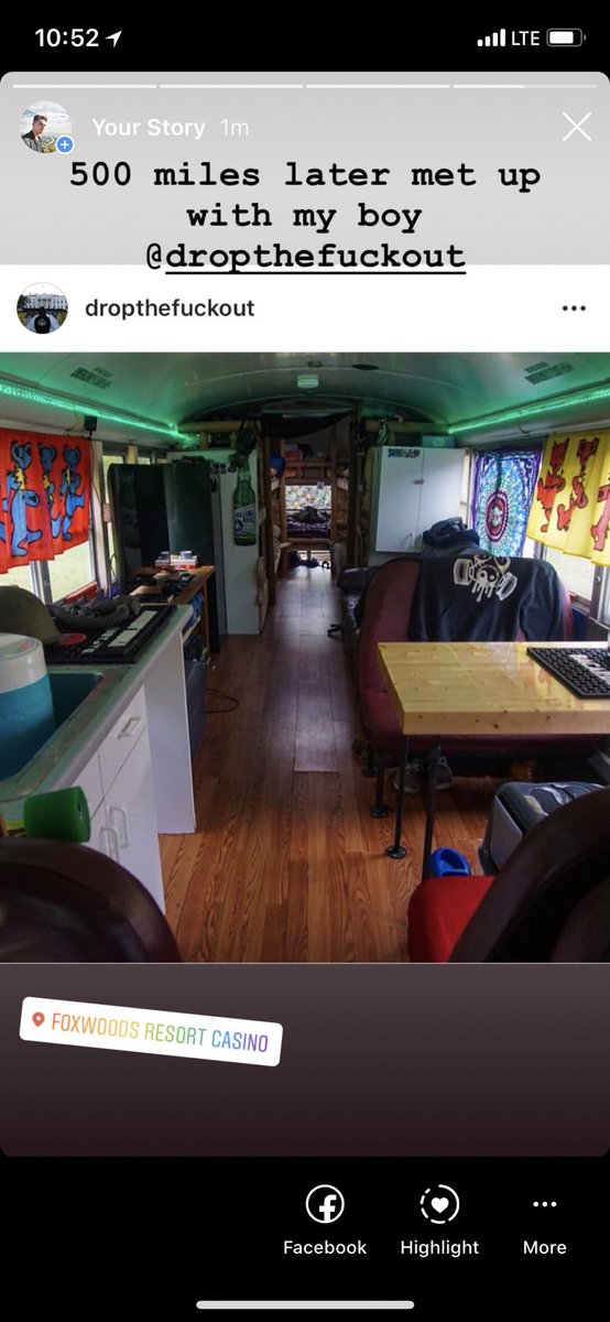 therealkahoon's tweet photo. Finally met mf @DRLPOUT
Crashed on the bus and now just holding the fort down.
Waiting on the homies to come thru ๐ค๐ผ
@calamauriii @Killasnaysnay @TrapAllen #dropthefuckout https://t.co/8bQZp9S59s