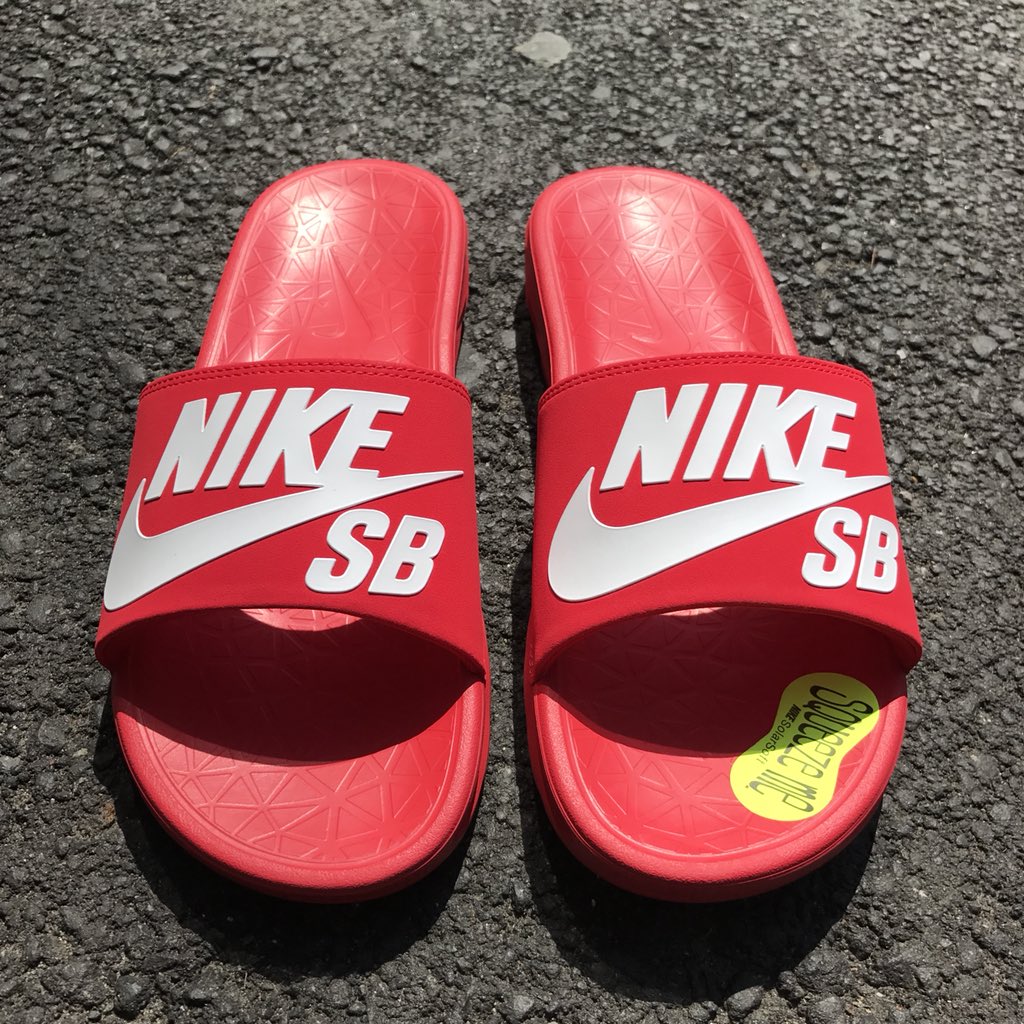 ムラサキスポーツ原宿明治通り店 公式 Nike ベナッシの大人気モデルが再入荷 完売してしまう前にお越しください ナイキ Benassi Restock Nikesb T Co U1qusvdrsu Twitter