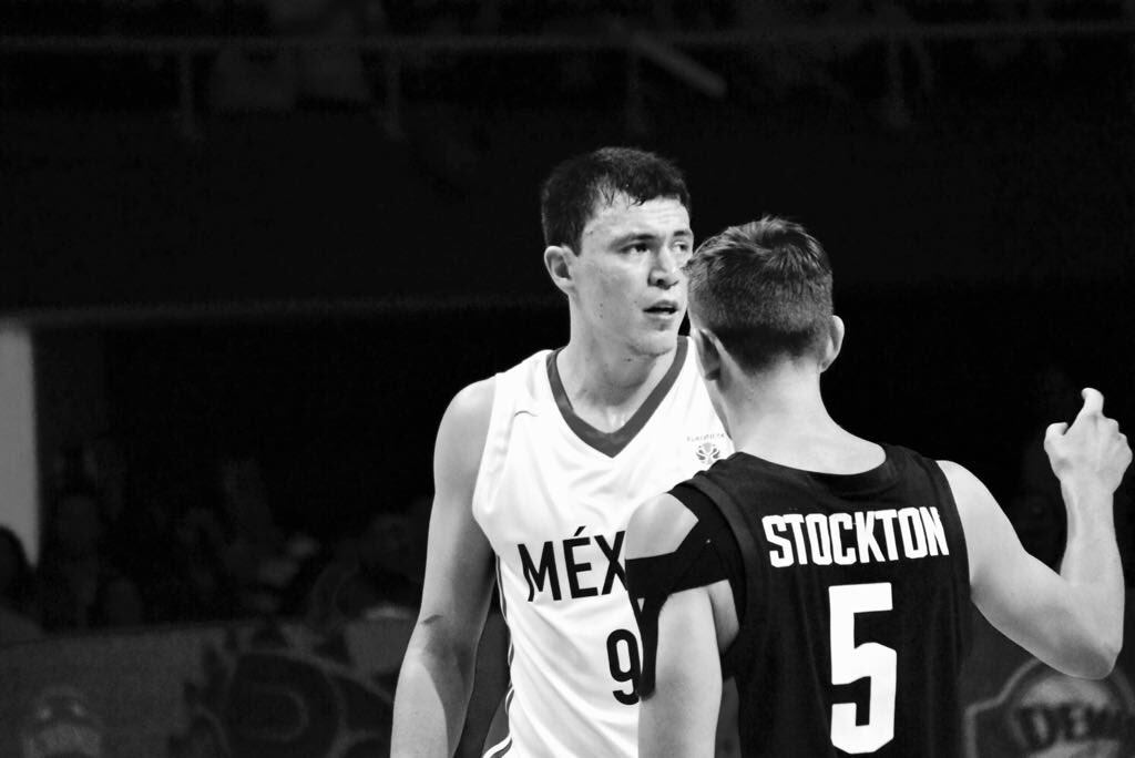 conadeoficial's tweet photo. #Básquetbol Histórico triunfo de los #12guerreros 🇲🇽 sobre @usabasketball 🇺🇸 por marcador de 78 - 70 (1era ocasión en que el equipo estadounidense anota esta cantidad de puntos) en el #AmericasQualifiers, en la tercera ventana del torneo rumbo a la Copa Mundial @FIBAWC https://t.co/IY99jorLTs