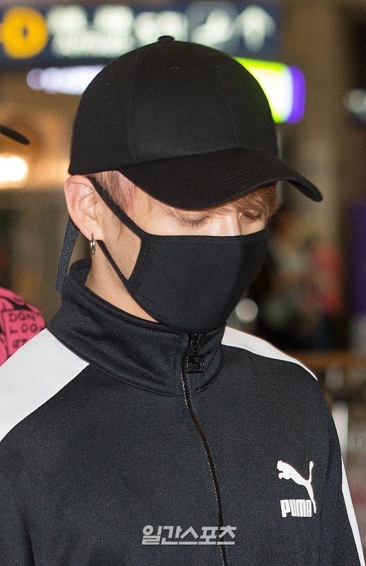 BTSVenezuela_'s tweet image. 180629. @BTS_twt ha retornado a Corea después de su viaje privado.

#JUNGKOOK 

✔Cr. En logo de Img

#TeenChoice #ChoiceFandom #BTSARMY