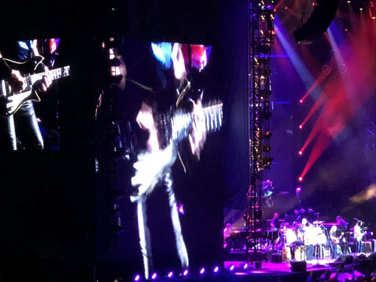 JJAment's tweet photo. Today’s Eagles are still Awesome! And @coorsfield is great place for the show. #EasyFeeling #FullHouse https://t.co/YDg5kknfx4