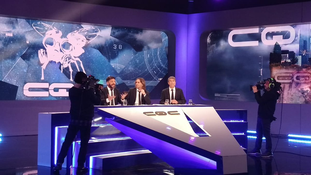 Regresocqc's tweet photo. ¡Y partió el capítulo con lo mejor de la primera temporada de CQC! Atentos que se viene muuuuuy bueno 😎 #cqcfinaltemporada1 https://t.co/z7sSrhdssG