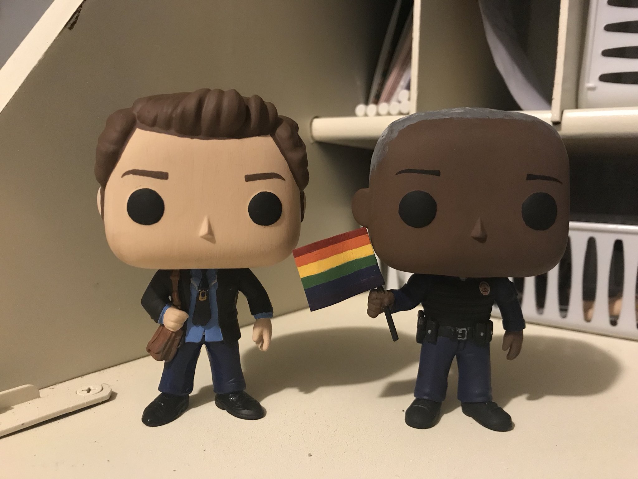 Kennedy Cannon on Twitter: "Captain Holt and Jake Peralta from Brooklyn  Nine-Nine 🚔🚨 https://t.co/40jnRiEoQk" / Twitter