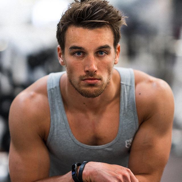 Wicrlett's tweet photo. just found out a new trick on @instagram ๐๐๐ฆ #MarcFitt https://t.co/Q0rDHehplo