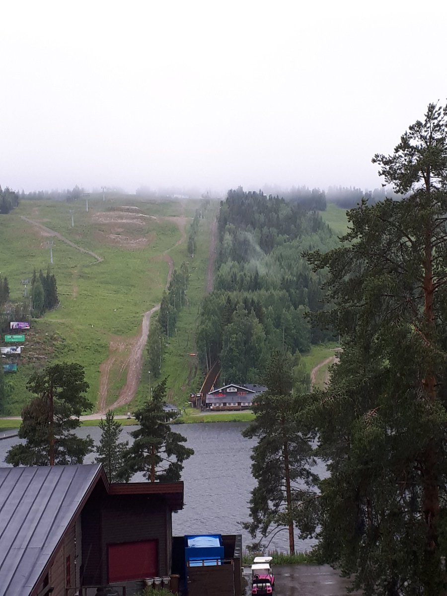 Olosuhteiden vuoksi tarjoamme mahdollisuutta 240km:n ja yöpyöräilyn ajajille vaihtaa matkaa veloituksetta. Muutokset info@tahkomtb.fi tai kassapisteessä #tahkomtb #mtb #tahkomtb2018