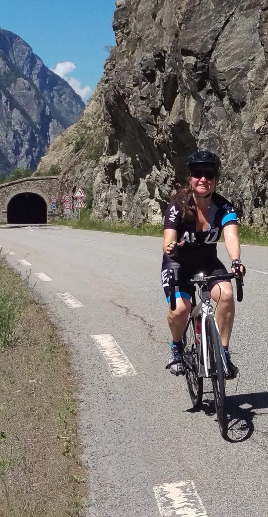 old_school_alps's tweet photo. Fantastic ride up to #LaGrave yesterday. Great weather, incredible views #Alps #Alpes #Les2Alps https://t.co/jsgDhwYVwm