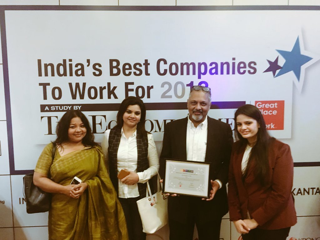 RadiocityVibe's tweet photo. #Congratulations #radiocityzens
#cheerstomanymore #rank8 #cheerstotheteam #Victory ✌️
@RadiocityVibe @GPTW_India #happyworkplace https://t.co/6VuMqnO6Ol