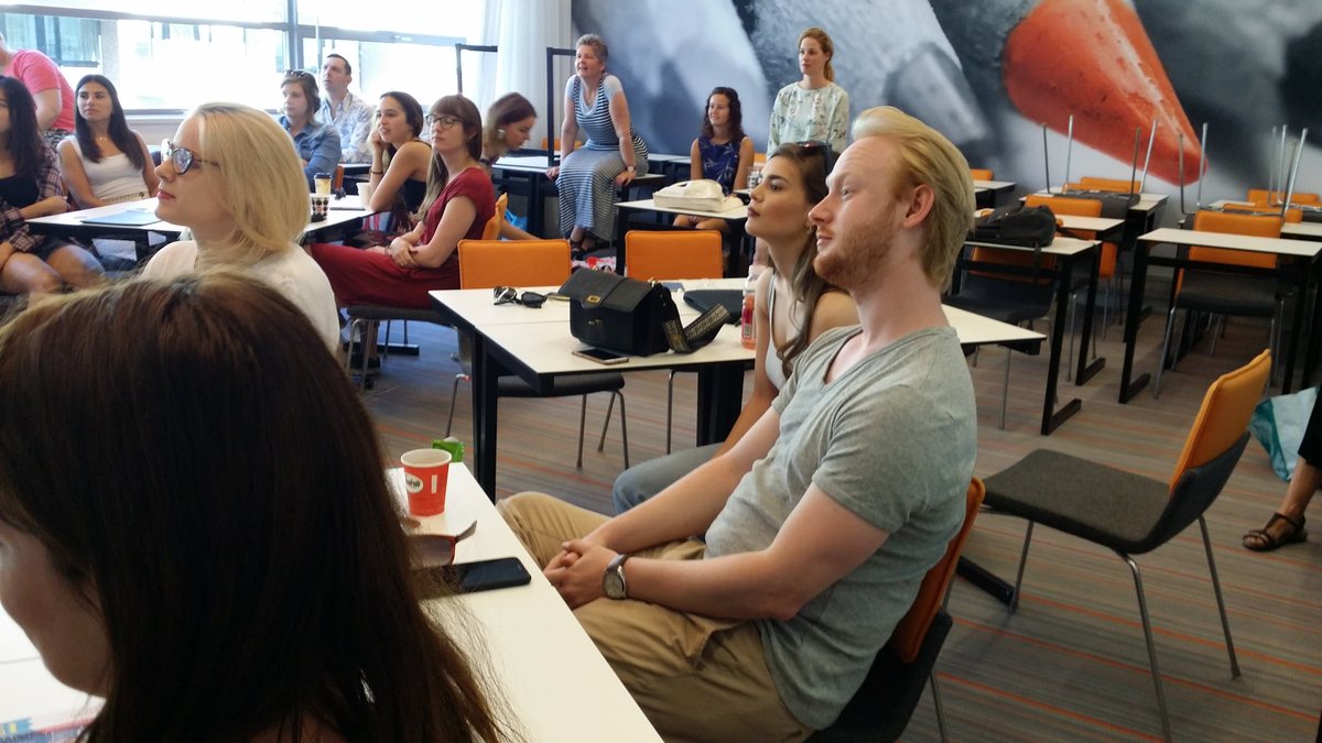 YourFutureWorks's tweet image. Yesterday we finished the 7th rond of the @Fontys minor #YourFutureWork with pitches of the results of #interventionforhappiness, a picknick, quiz and goodbyes. Thanks to you all, students, teachers and commissioners.